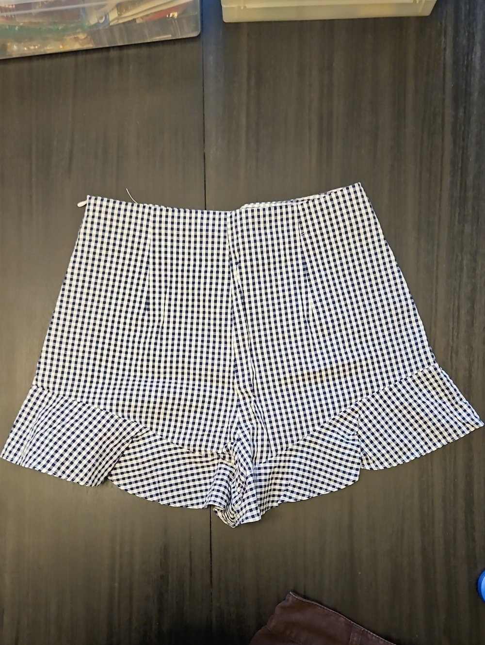 Zara Basic Gingham Ruffle Shorts - Picture 3 of 8